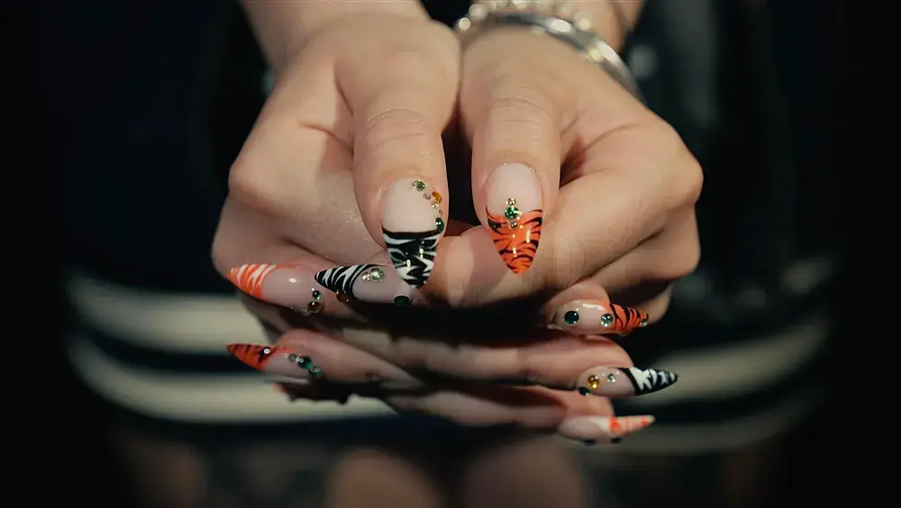 Freestyle nail art by Avalon Nailz
